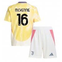 Maglie da calcio Juventus Weston McKennie #16 Seconda Maglia Bambino 2024-25 Manica Corta (+ Pantaloni corti)